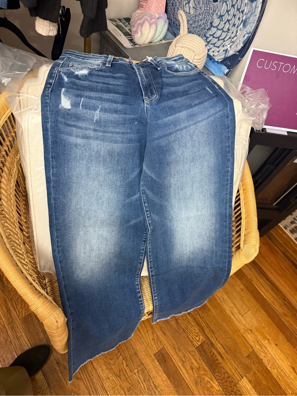 HIGH RISE WIDE LEG JEANS - Picture 6 of 6